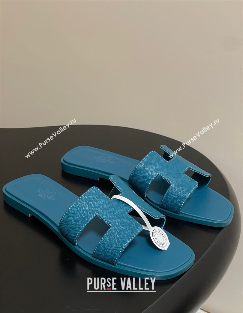 Hermes Oran Classic Flat Slides Sandal in Palm-Grained Calfskin Denim Blue 2025 H081803 (MD-250819031)
