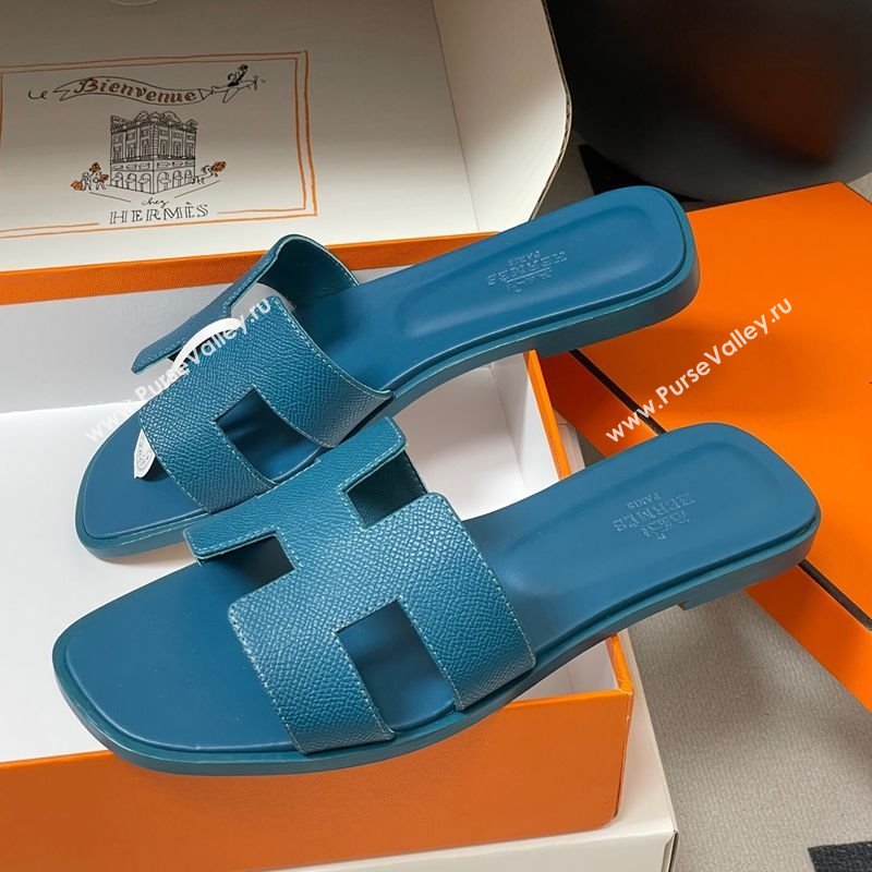 Hermes Oran Classic Flat Slides Sandal in Palm-Grained Calfskin Denim Blue 2025 H081803 (MD-250819031)