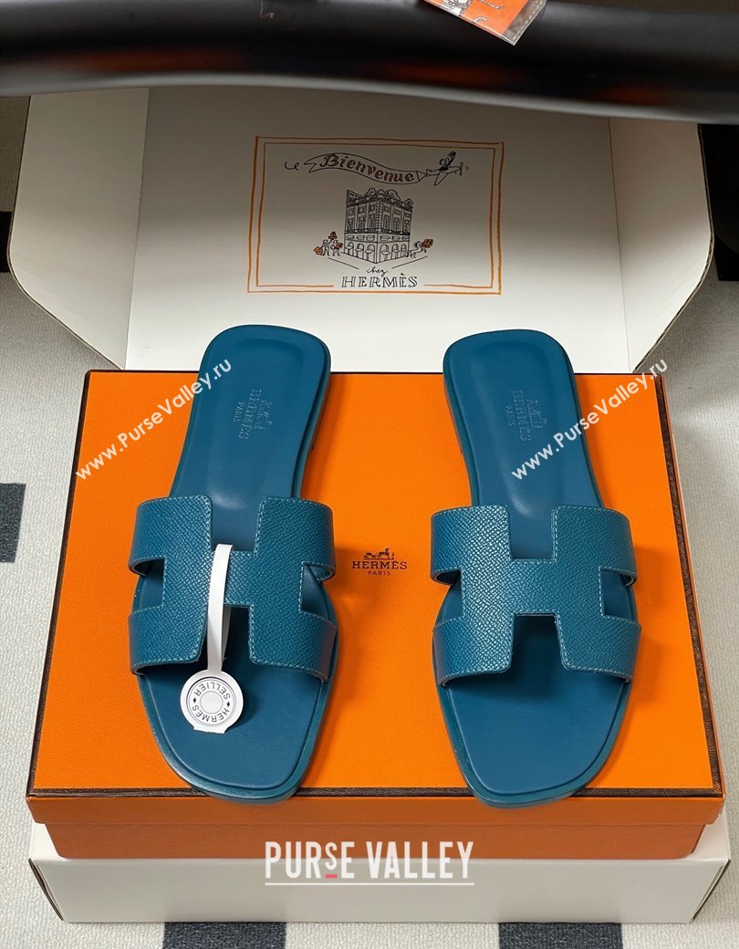 Hermes Oran Classic Flat Slides Sandal in Palm-Grained Calfskin Denim Blue 2025 H081803 (MD-250819031)