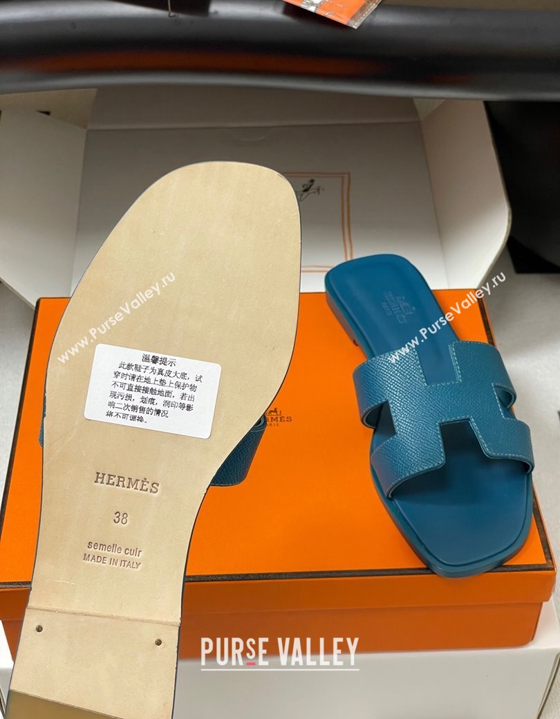 Hermes Oran Classic Flat Slides Sandal in Palm-Grained Calfskin Denim Blue 2025 H081803 (MD-250819031)