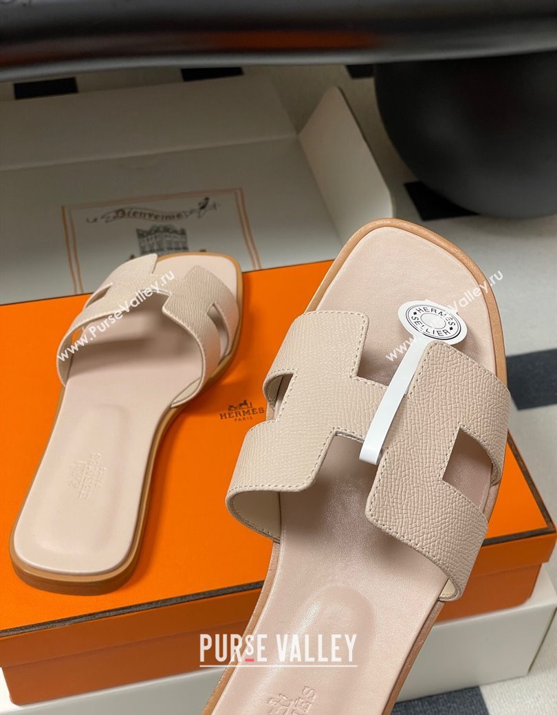 Hermes Oran Classic Flat Slides Sandal in Palm-Grained Calfskin Nude 2025 0819 (MD-250819003)