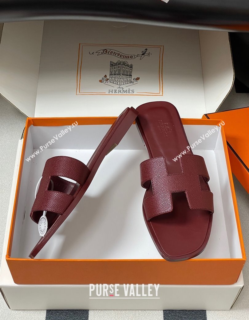 Hermes Oran Classic Flat Slides Sandal in Palm-Grained Calfskin Dark Burgundy 2025 H081803 (MD-250819034)
