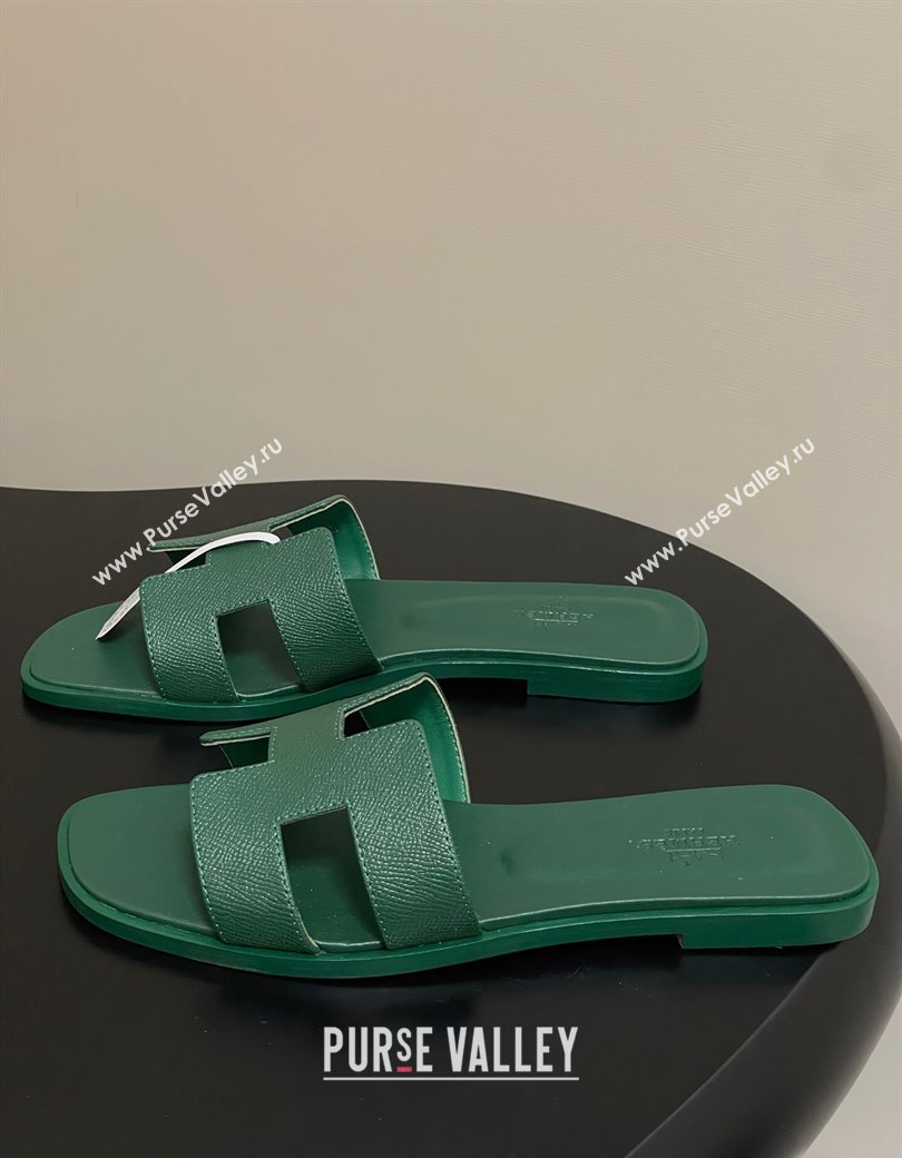 Hermes Oran Classic Flat Slides Sandal in Palm-Grained Calfskin Deep Green 2025 H081803 (MD-250819036)