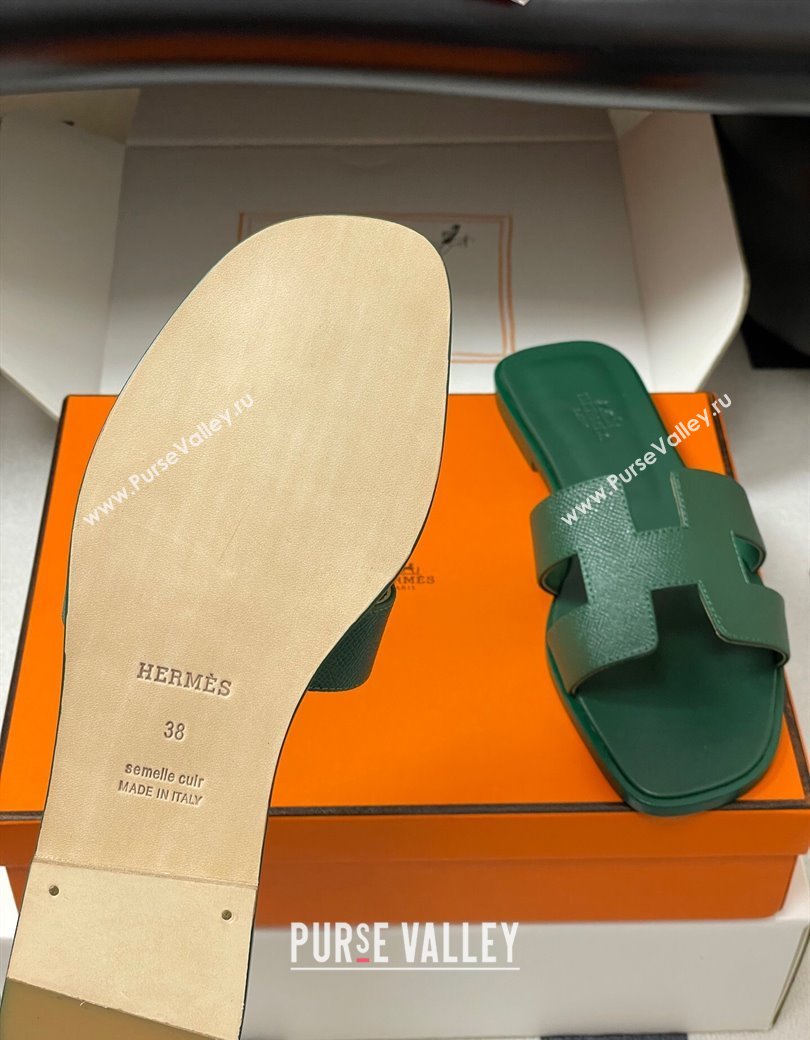 Hermes Oran Classic Flat Slides Sandal in Palm-Grained Calfskin Deep Green 2025 H081803 (MD-250819036)