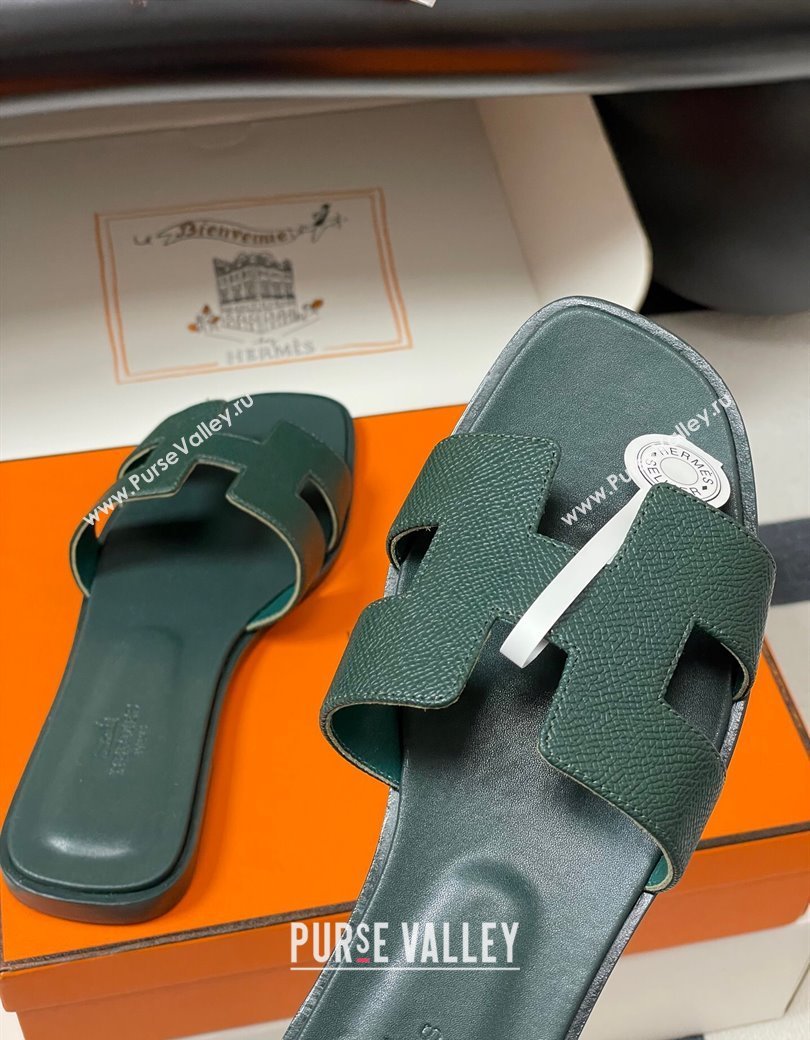 Hermes Oran Classic Flat Slides Sandal in Palm-Grained Calfskin Dark Green 2025 H081803 (MD-250819037)