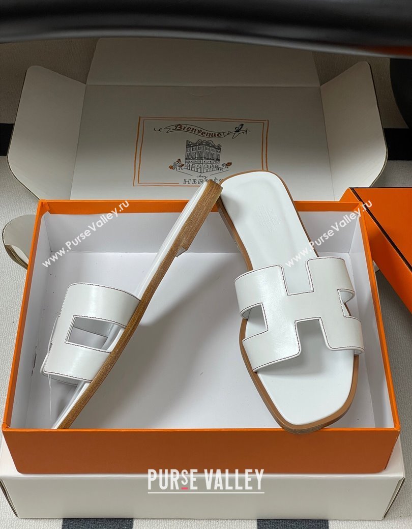 Hermes Oran Classic Flat Slides Sandal in Smooth Calfskin White 2025 H081803 (MD-250819040)
