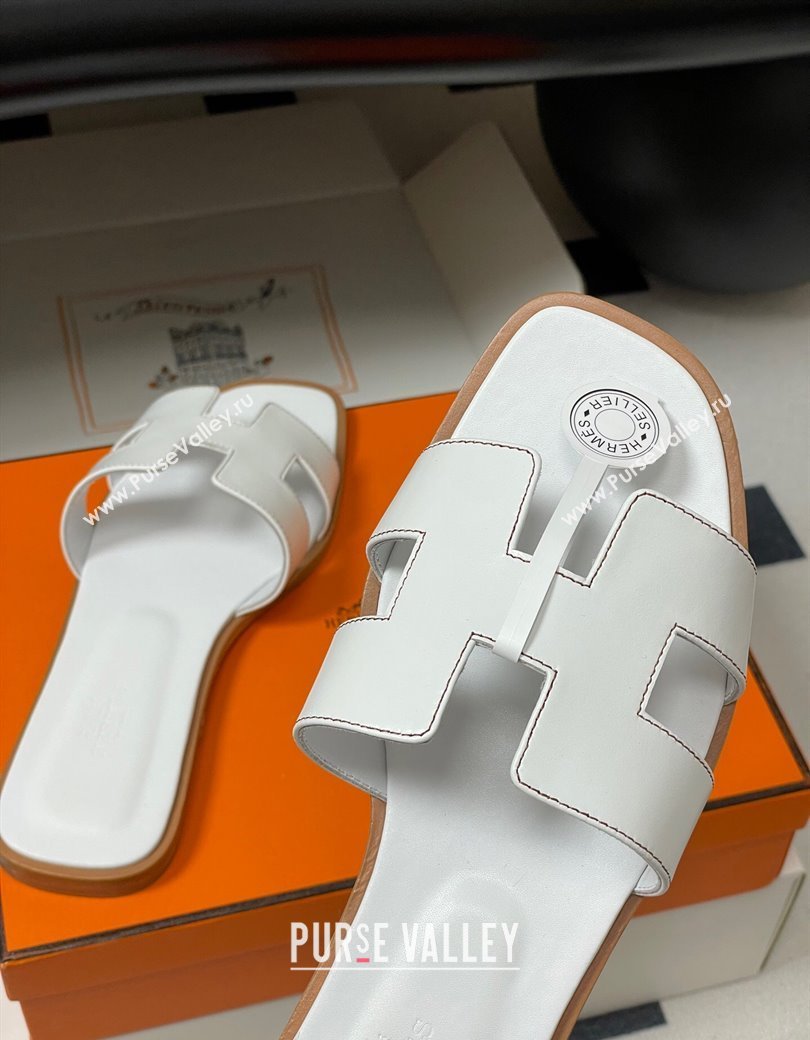 Hermes Oran Classic Flat Slides Sandal in Smooth Calfskin White 2025 H081803 (MD-250819040)