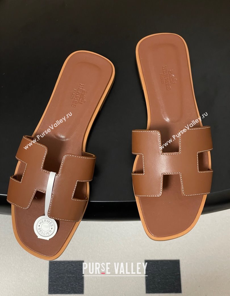 Hermes Oran Classic Flat Slides Sandal in Smooth Calfskin Brown 2025 H081803 (MD-250819042)