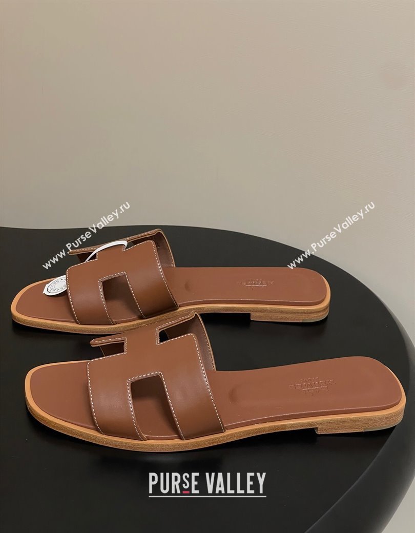 Hermes Oran Classic Flat Slides Sandal in Smooth Calfskin Brown 2025 H081803 (MD-250819042)