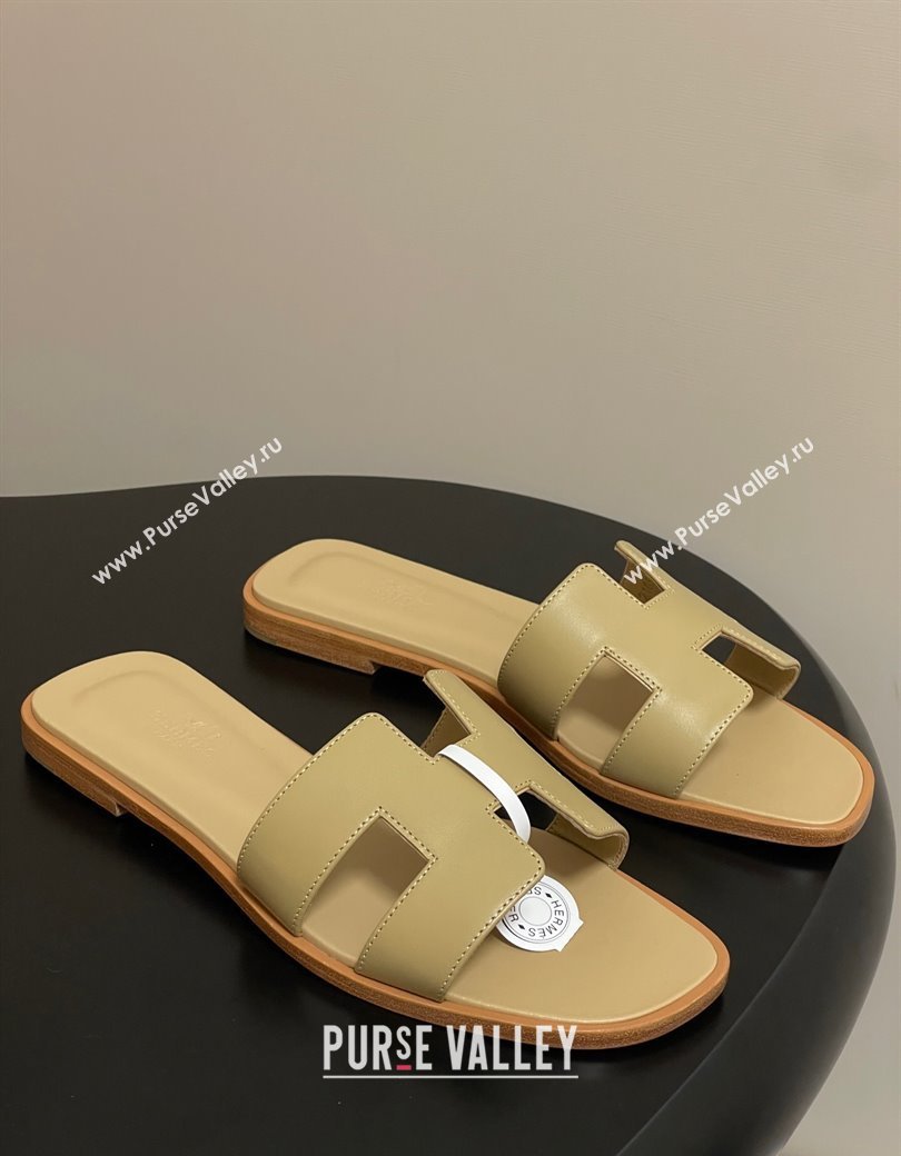 Hermes Oran Classic Flat Slides Sandal in Smooth Calfskin Beige 2025 H081803 (MD-250819045)