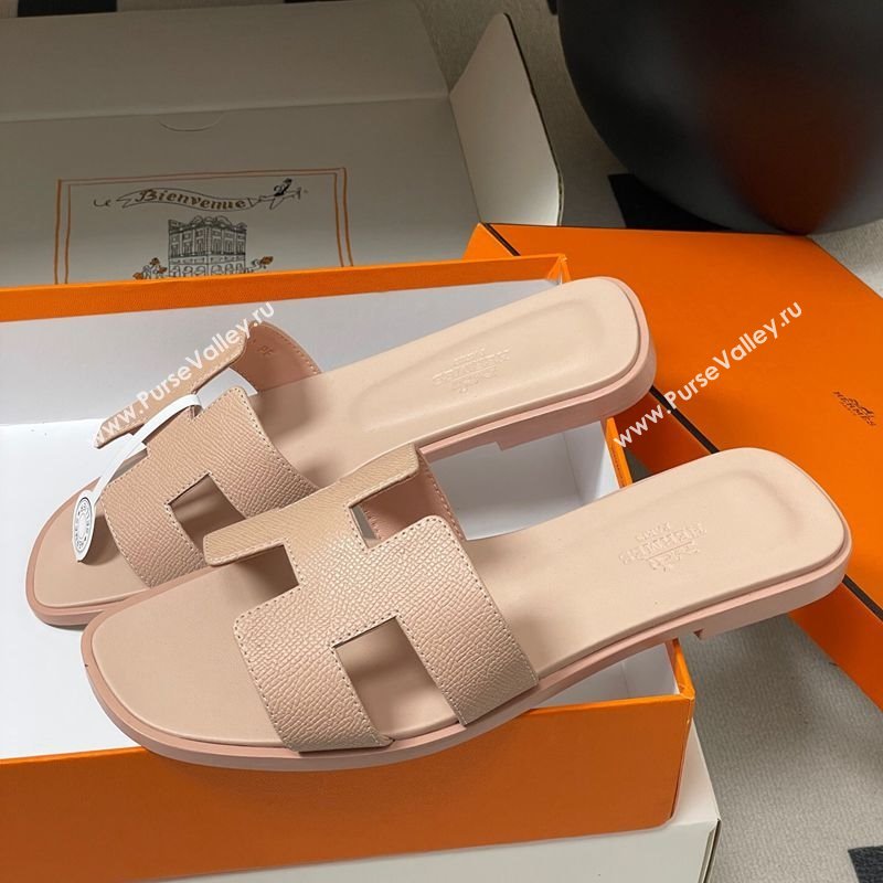 Hermes Oran Classic Flat Slides Sandal in Palm-Grained Calfskin Beige 2025 0819 (MD-250819005)