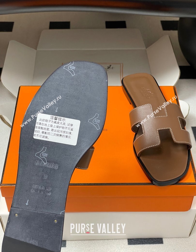 Hermes Oran Classic Flat Slides Sandal in Smooth Calfskin Dark Brown 2025 H081803 (MD-250819047)