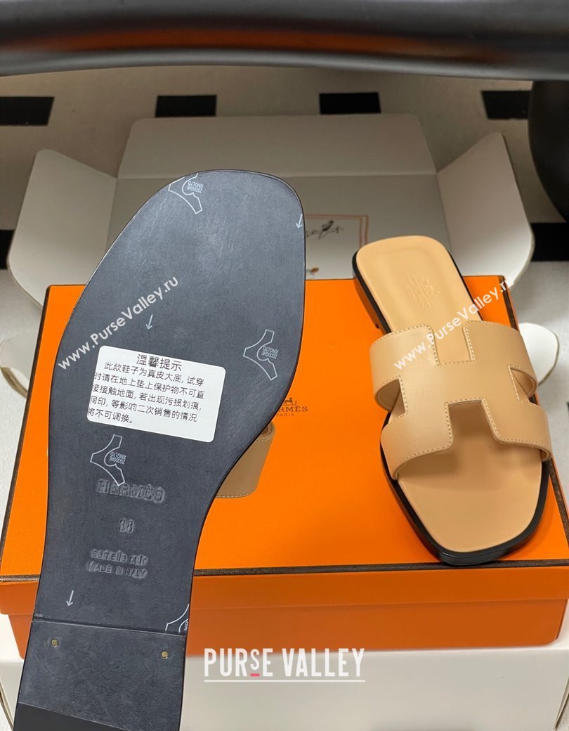 Hermes Oran Classic Flat Slides Sandal in Smooth Calfskin Beige Yellow 2025 H081803 (MD-250819048)