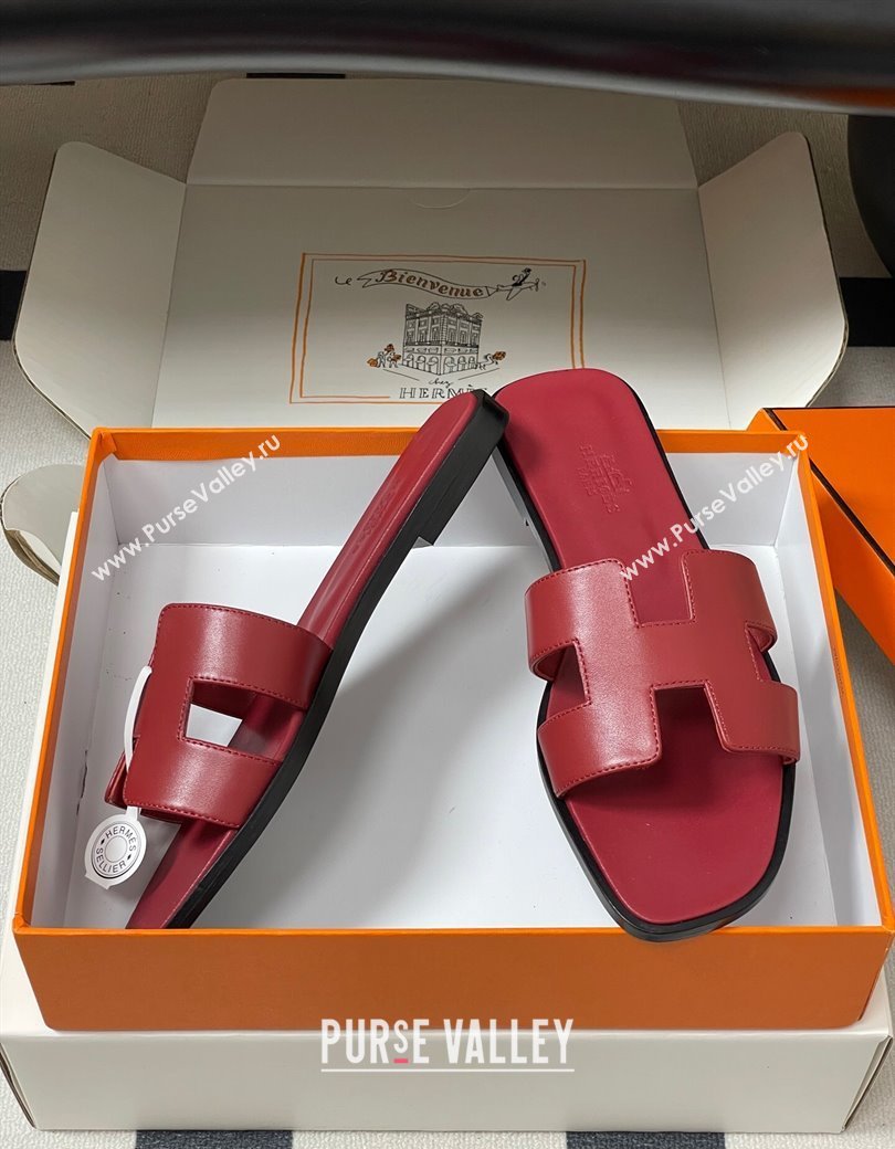 Hermes Oran Classic Flat Slides Sandal in Smooth Calfskin Dark Red 2025 H081803 (MD-250819049)