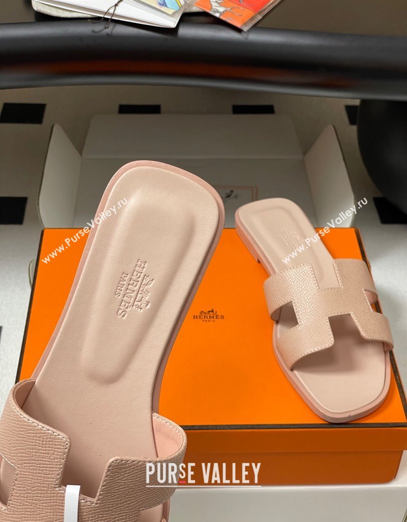 Hermes Oran Classic Flat Slides Sandal in Palm-Grained Calfskin Beige 2025 0819 (MD-250819005)