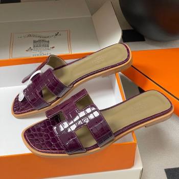 Hermes Oran Classic Flat Slides Sandal in Crocodile Embossed Calfskin Dark Purple 2025 H081803 (MD-250819050)