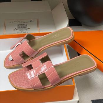 Hermes Oran Classic Flat Slides Sandal in Crocodile Embossed Calfskin Light Pink 2025 H081803 (MD-250819051)