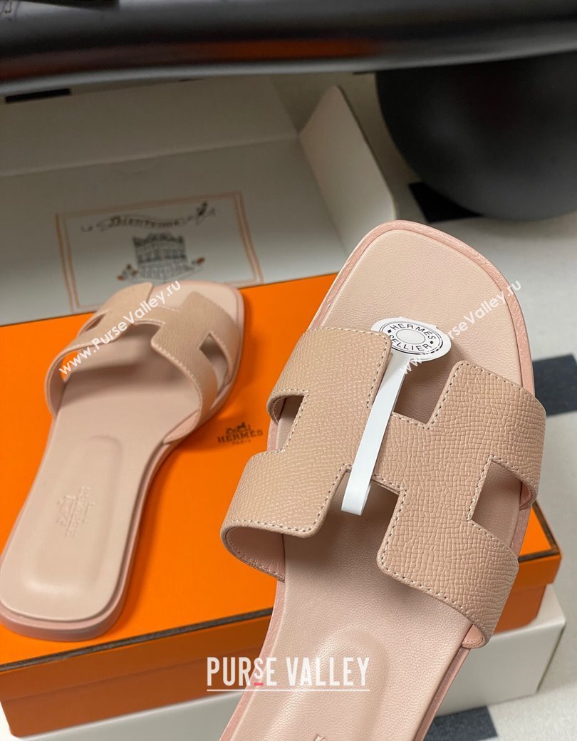 Hermes Oran Classic Flat Slides Sandal in Palm-Grained Calfskin Beige 2025 0819 (MD-250819005)