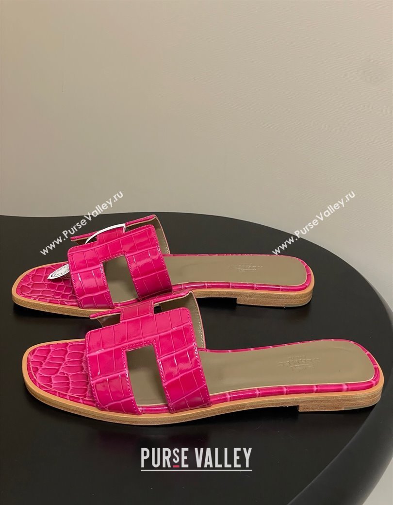 Hermes Oran Classic Flat Slides Sandal in Crocodile Embossed Calfskin Hot Pink 2025 H081803 (MD-250819055)