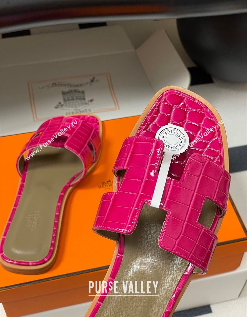 Hermes Oran Classic Flat Slides Sandal in Crocodile Embossed Calfskin Hot Pink 2025 H081803 (MD-250819055)