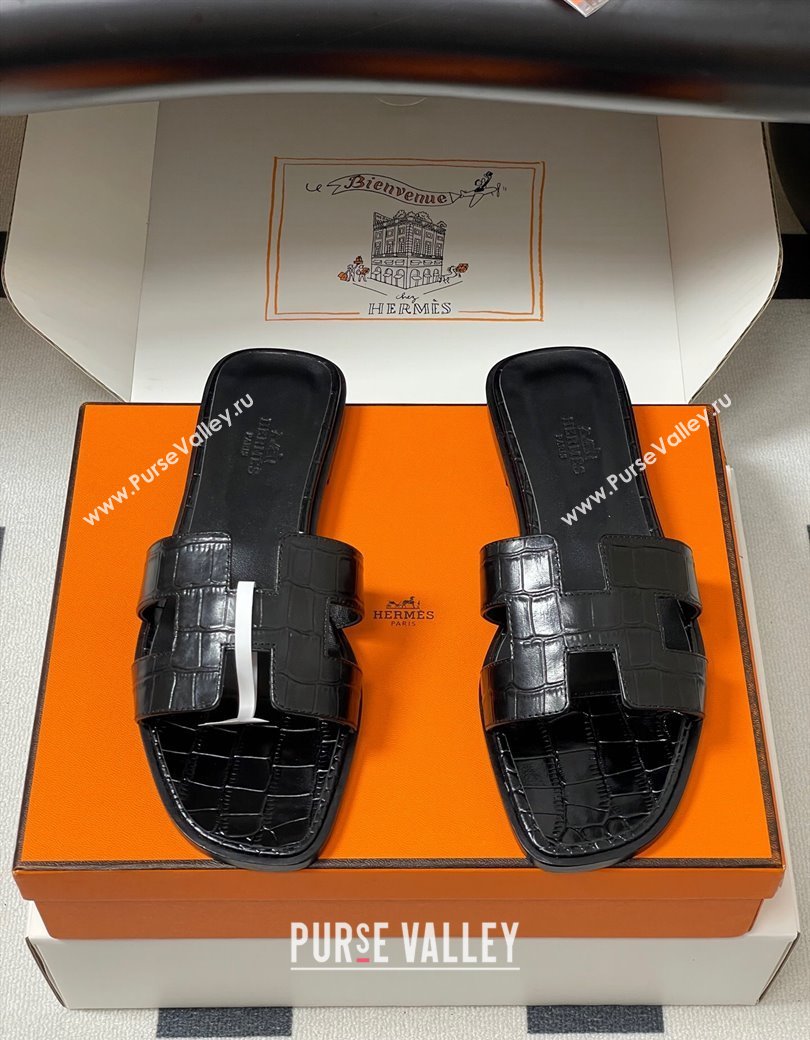 Hermes Oran Classic Flat Slides Sandal in Stone Embossed Calfskin Black 2025 H081803 (MD-250819057)