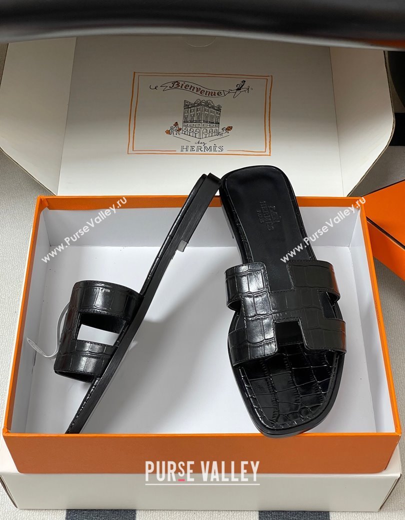 Hermes Oran Classic Flat Slides Sandal in Stone Embossed Calfskin Black 2025 H081803 (MD-250819057)