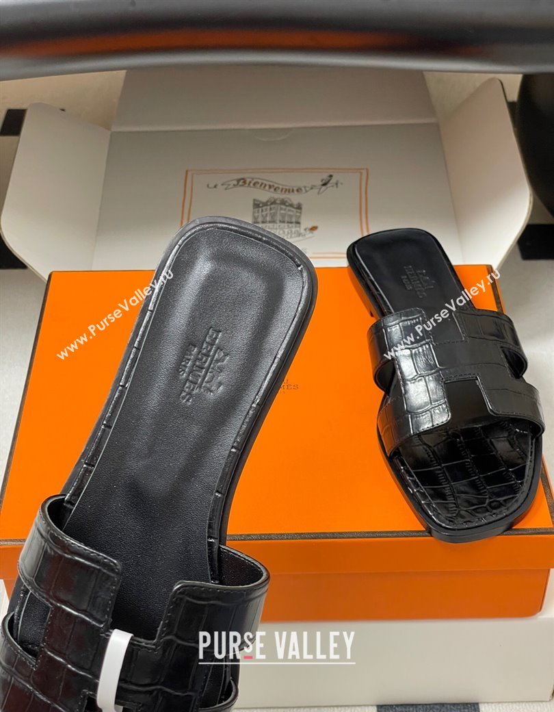 Hermes Oran Classic Flat Slides Sandal in Stone Embossed Calfskin Black 2025 H081803 (MD-250819057)