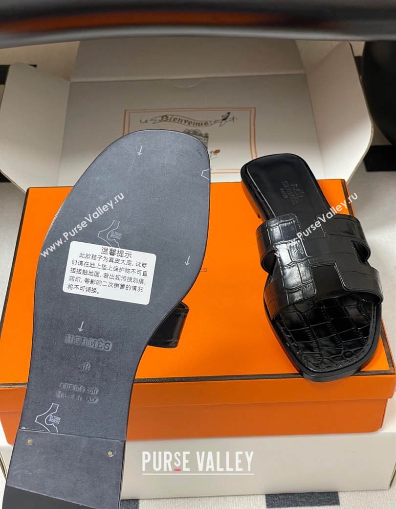 Hermes Oran Classic Flat Slides Sandal in Stone Embossed Calfskin Black 2025 H081803 (MD-250819057)