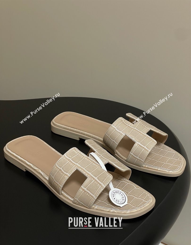 Hermes Oran Classic Flat Slides Sandal in Stone Embossed Calfskin Beige 2025 H081803 (MD-250819059)