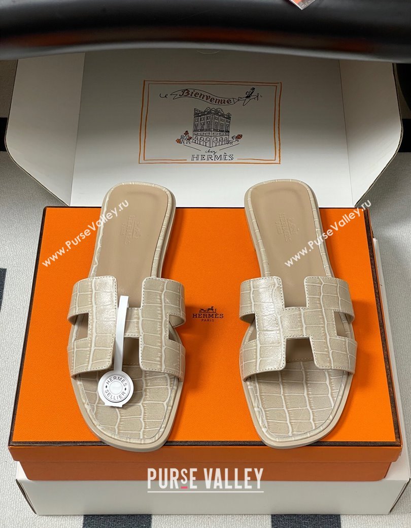 Hermes Oran Classic Flat Slides Sandal in Stone Embossed Calfskin Beige 2025 H081803 (MD-250819059)