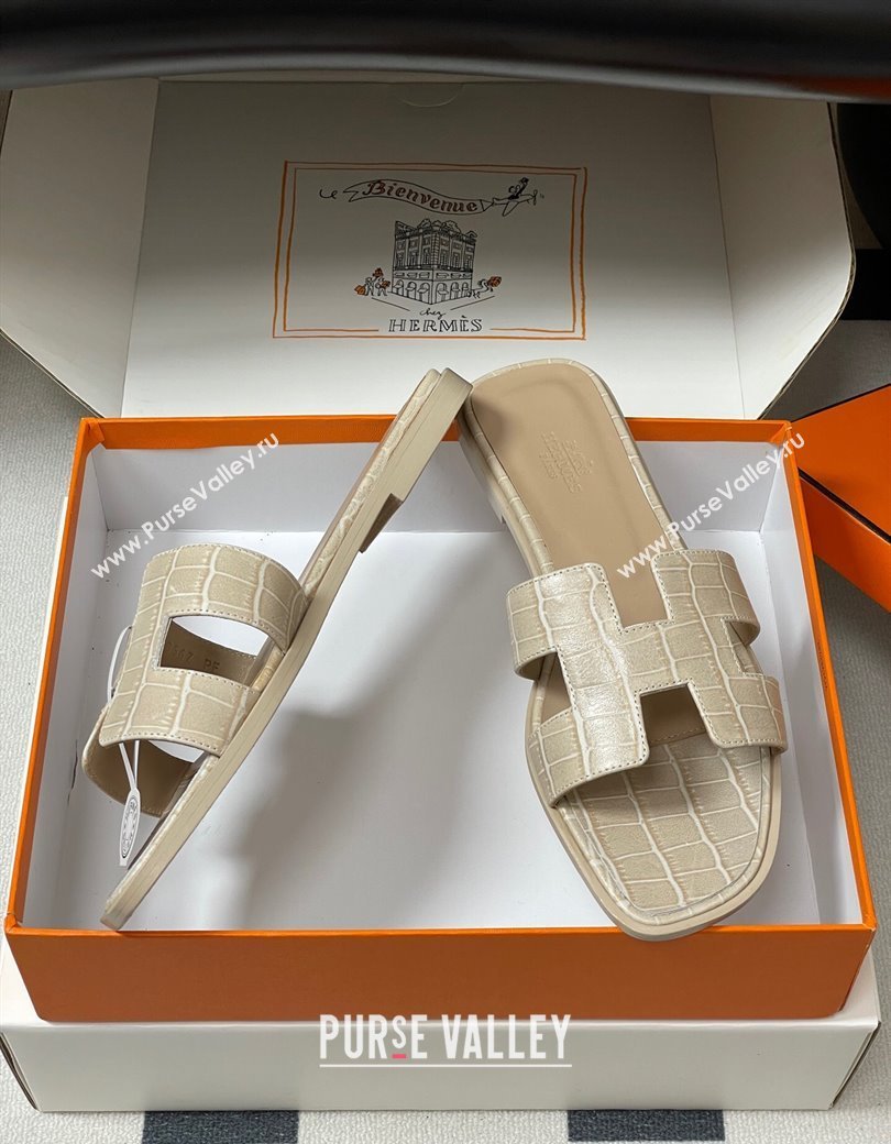 Hermes Oran Classic Flat Slides Sandal in Stone Embossed Calfskin Beige 2025 H081803 (MD-250819059)