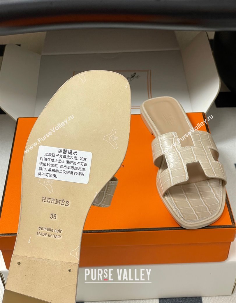 Hermes Oran Classic Flat Slides Sandal in Stone Embossed Calfskin Beige 2025 H081803 (MD-250819059)