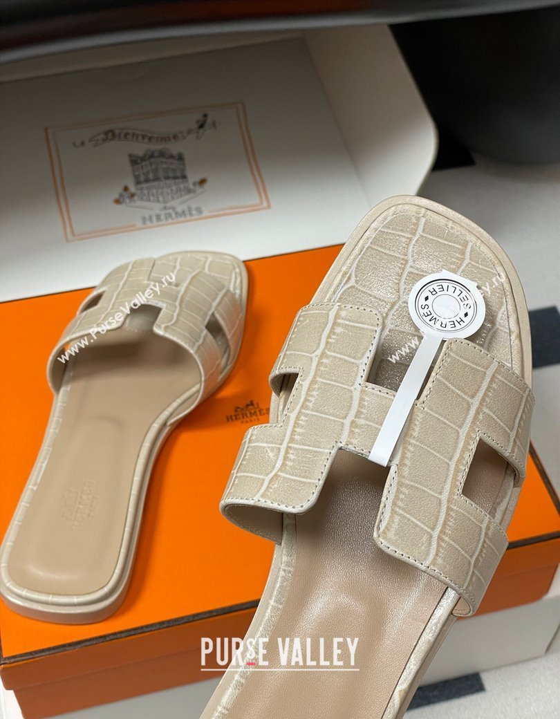 Hermes Oran Classic Flat Slides Sandal in Stone Embossed Calfskin Beige 2025 H081803 (MD-250819059)