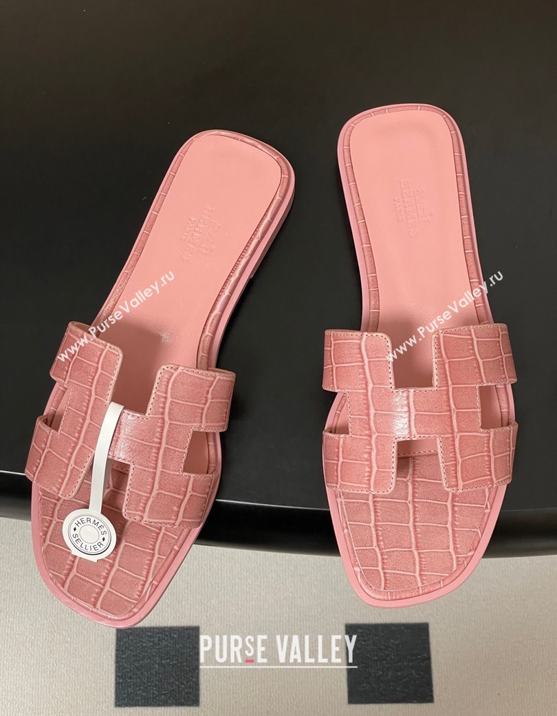 Hermes Oran Classic Flat Slides Sandal in Stone Embossed Calfskin Pink 2025 H081803 (MD-250819060)