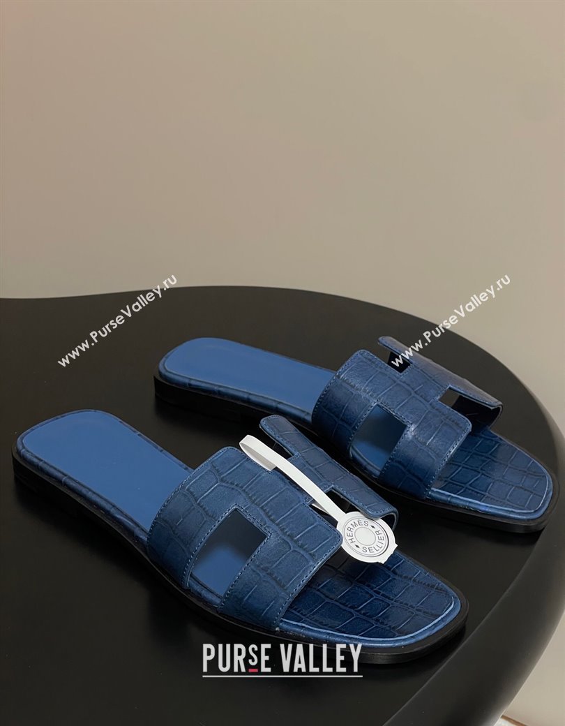 Hermes Oran Classic Flat Slides Sandal in Stone Embossed Calfskin Navy Blue 2025 H081803 (MD-250819064)