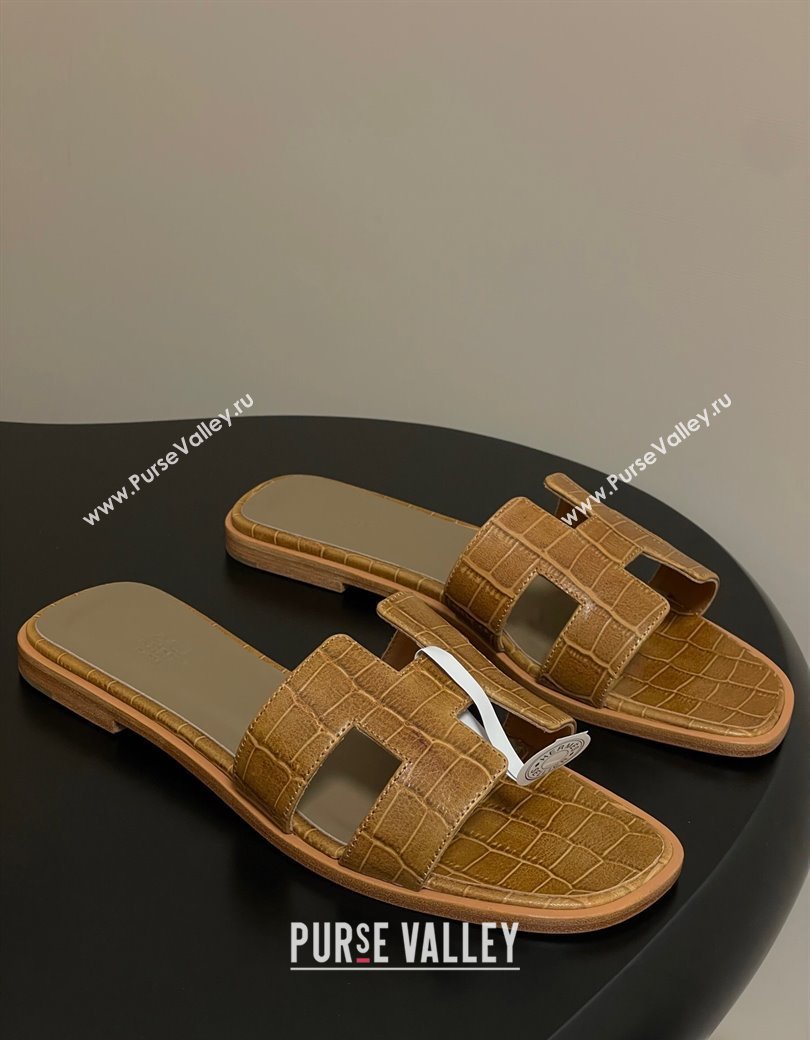 Hermes Oran Classic Flat Slides Sandal in Stone Embossed Calfskin Brown 2025 H081803 (MD-250819065)