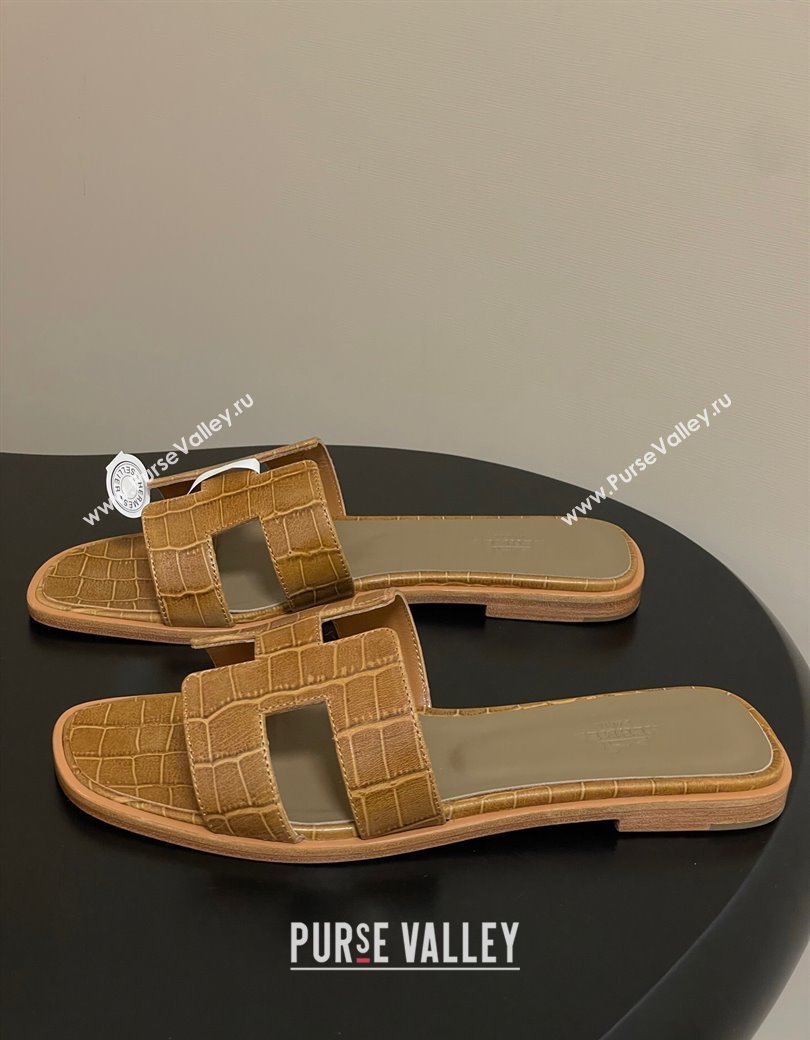 Hermes Oran Classic Flat Slides Sandal in Stone Embossed Calfskin Brown 2025 H081803 (MD-250819065)