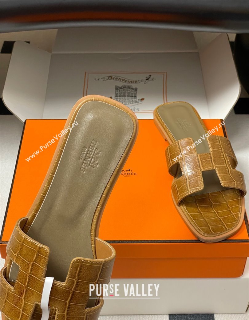 Hermes Oran Classic Flat Slides Sandal in Stone Embossed Calfskin Brown 2025 H081803 (MD-250819065)