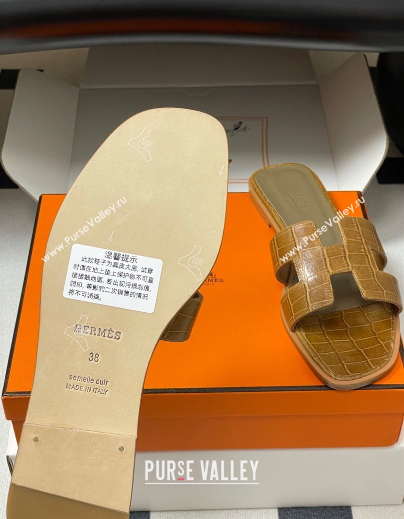 Hermes Oran Classic Flat Slides Sandal in Stone Embossed Calfskin Brown 2025 H081803 (MD-250819065)