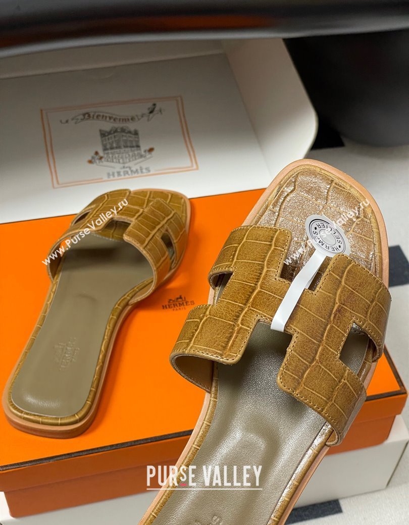 Hermes Oran Classic Flat Slides Sandal in Stone Embossed Calfskin Brown 2025 H081803 (MD-250819065)