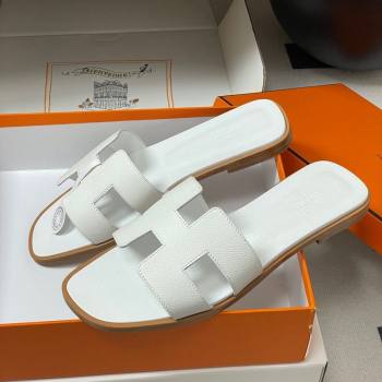 Hermes Oran Classic Flat Slides Sandal in Palm-Grained Calfskin White 2025 0819 (MD-250819001)
