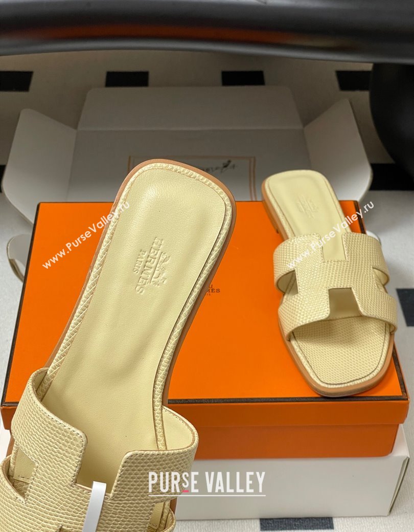 Hermes Oran Classic Flat Slides Sandal in Lizard Embossed Calfskin Yellow 2025 H081803 (MD-250819068)