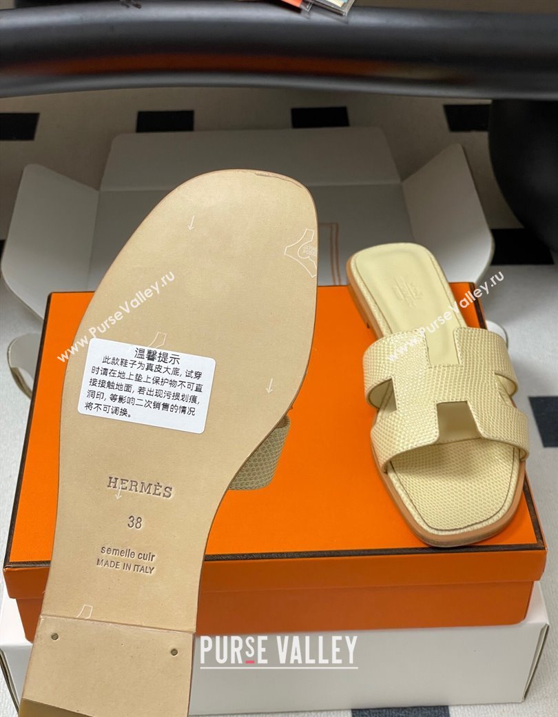 Hermes Oran Classic Flat Slides Sandal in Lizard Embossed Calfskin Yellow 2025 H081803 (MD-250819068)