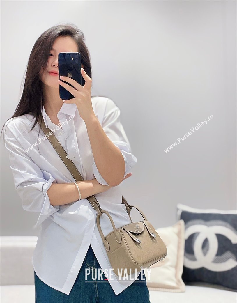 Hermes Lindy Mini Bag 19cm in Litchee-Grainy Togo Calfskin Leather Dove Grey/Silver 2025 (FL-251008028)