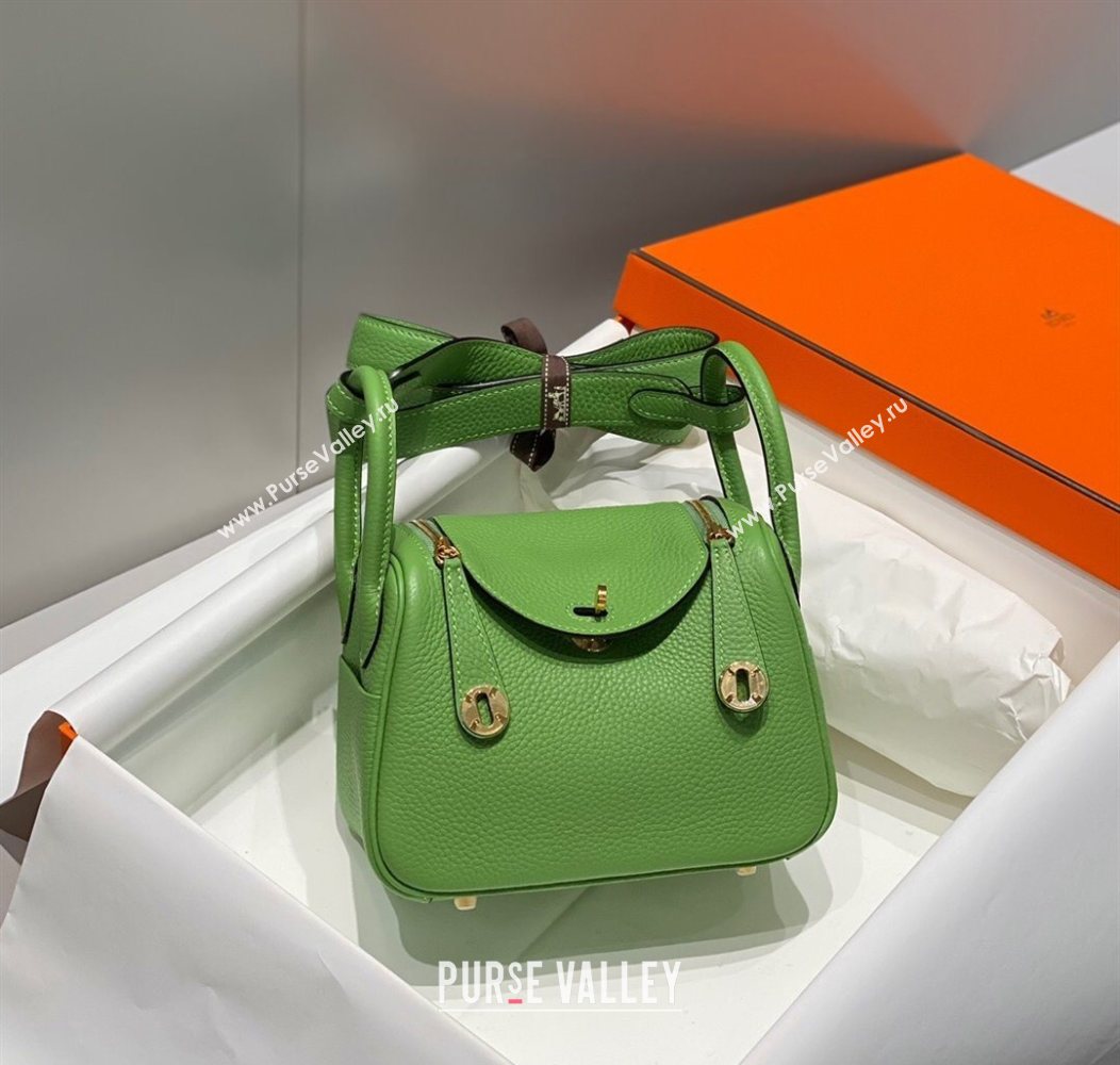 Hermes Lindy Mini Bag 19cm in Litchee-Grainy Togo Calfskin Leather Avocado Green 2025 (FL-251008029)