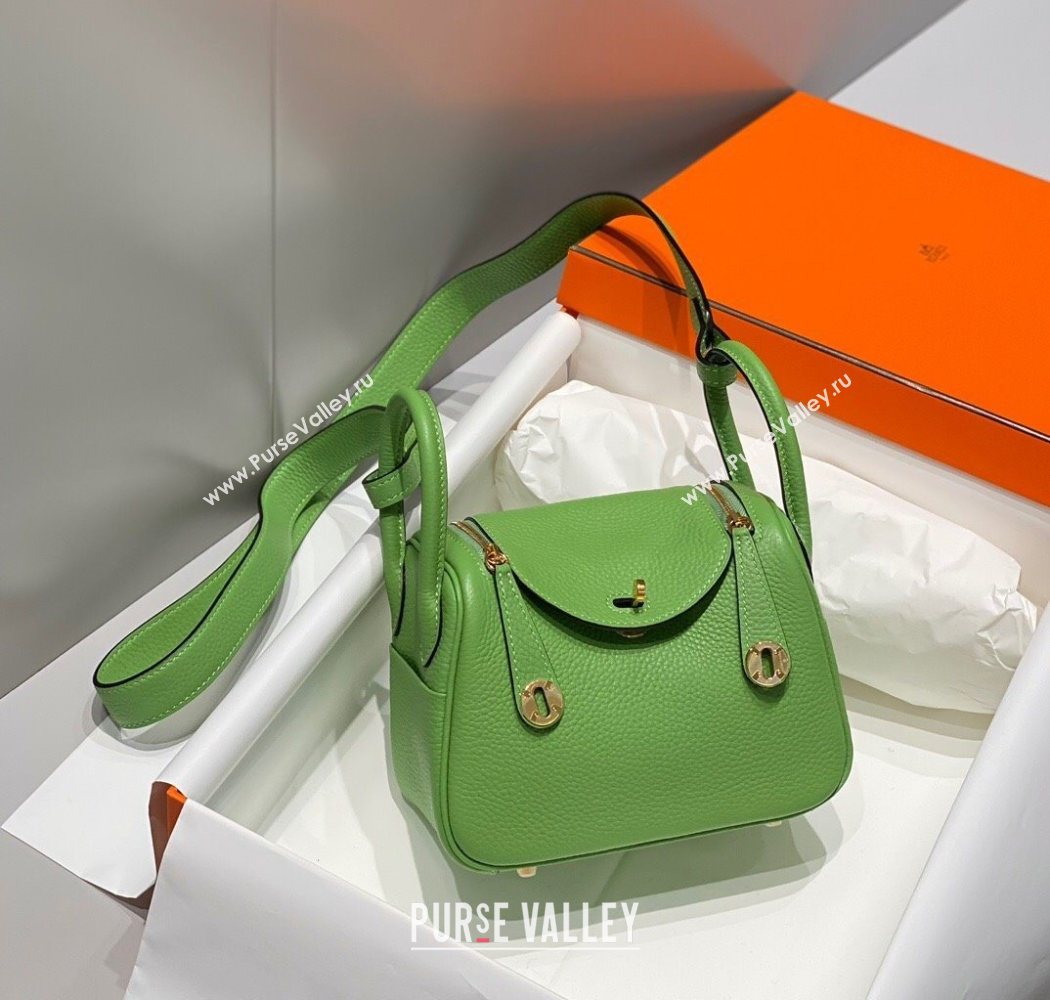 Hermes Lindy Mini Bag 19cm in Litchee-Grainy Togo Calfskin Leather Avocado Green 2025 (FL-251008029)