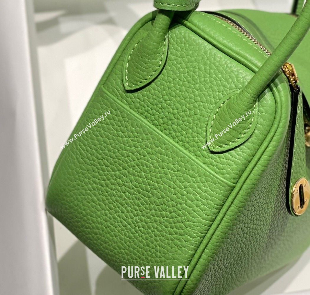 Hermes Lindy Mini Bag 19cm in Litchee-Grainy Togo Calfskin Leather Avocado Green 2025 (FL-251008029)