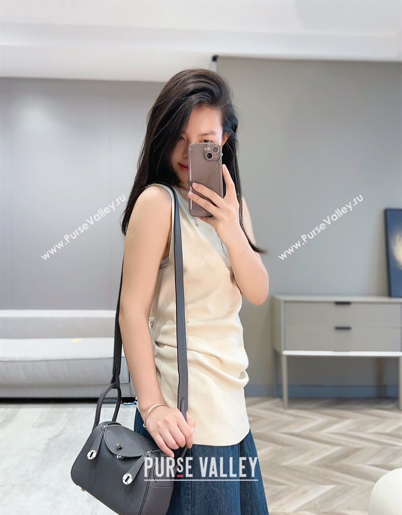 Hermes Lindy Mini Bag 19cm in Litchee-Grainy Clemence Calfskin Leather Graphite Grey/Silver 2025 (FL-251008019)