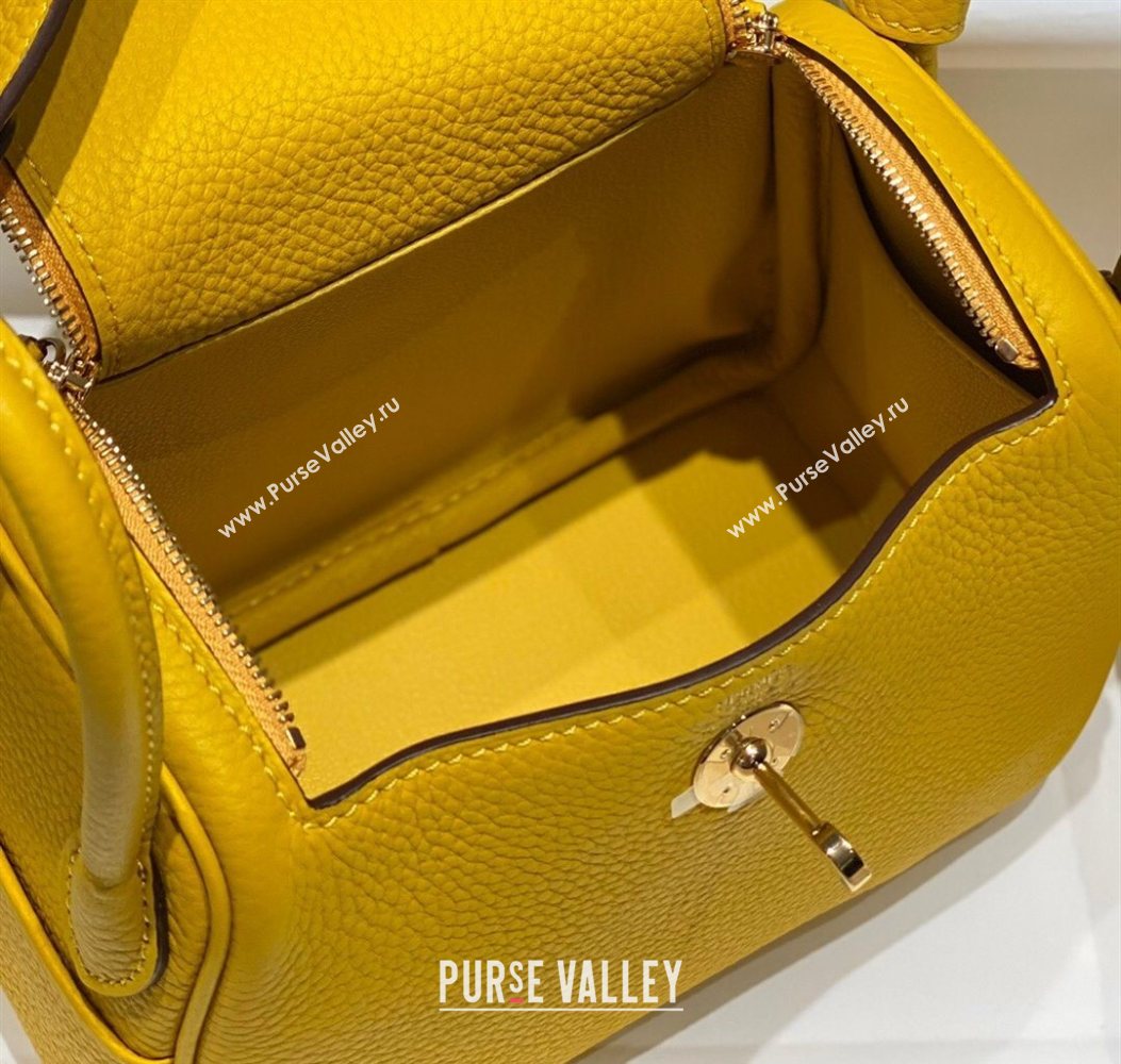 Hermes Lindy Mini Bag 19cm in Litchee-Grainy Togo Calfskin Leather Amber Yellow 2025 (FL-251008034)