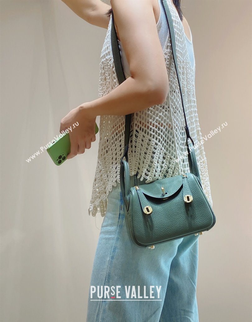Hermes Lindy Mini Bag 19cm in Togo Calfskin Leather Almond Green 2025 (FL-251008037)